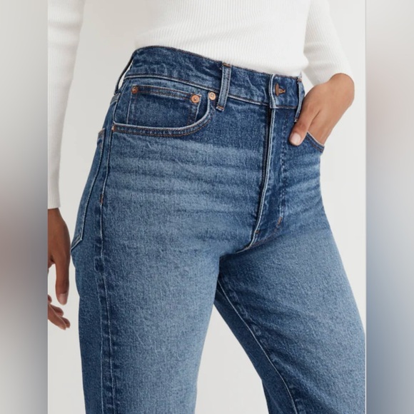 Madewell The 90’s Straight Jean in shade Barlow - Picture 2 of 8
